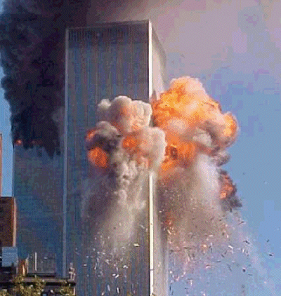 wtc-in-fire1.gif (113564 bytes)